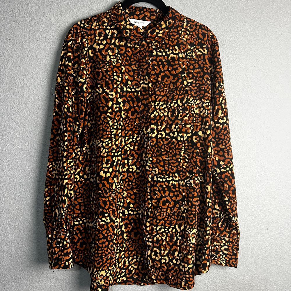 Nine West Animal Print Hidden Button Down Long Sleeve Blouse Top Brown Black M